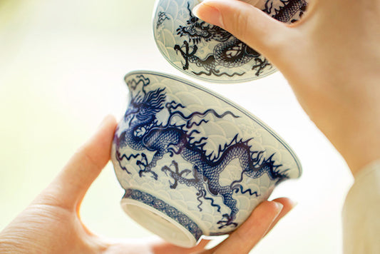 Covered Bowl with Dragon Pattern