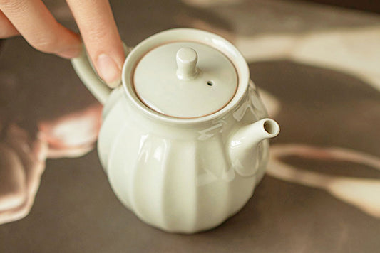 Antique-style Gourd-shaped Teapot